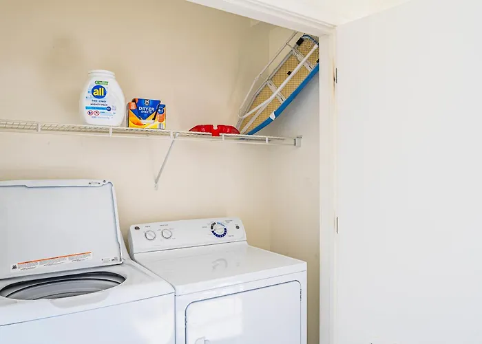 Apartment Posh 2bd - Dt - Gym, Pool, Parking -sleep 8 Phoenix