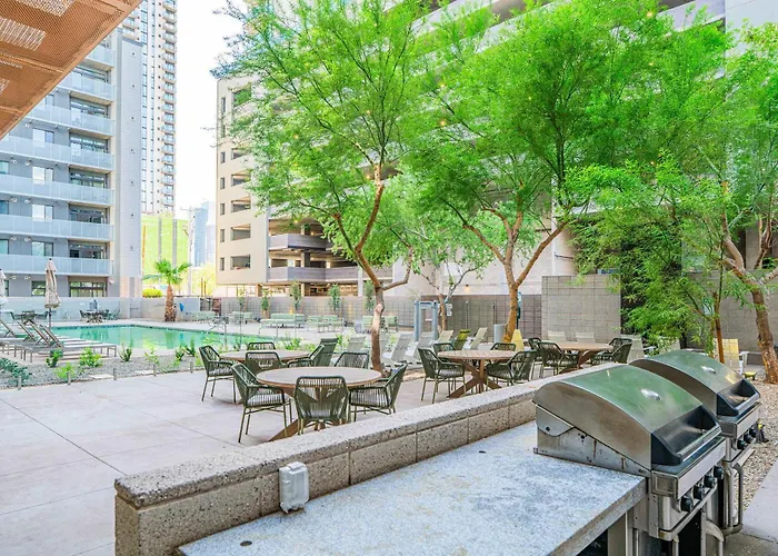 Posh 2bd - Dt - Gym, Pool, Parking -sleep 8 * Phoenix